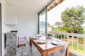 Nice apt with LOGGIA - close to the BEACH